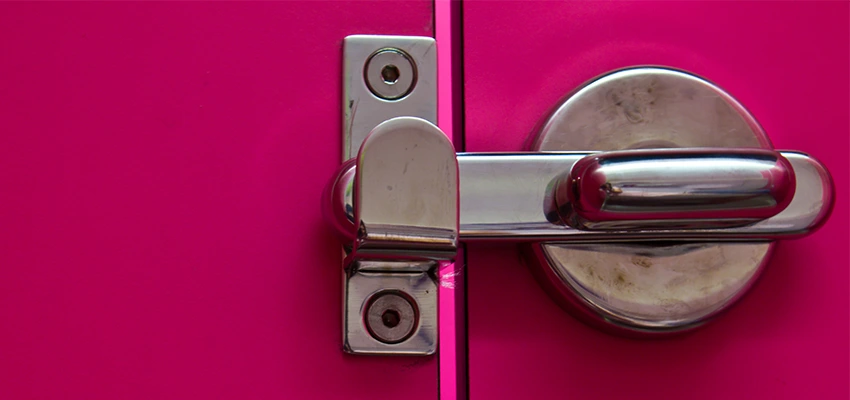 Childproof Gate Lock in Lamont, California